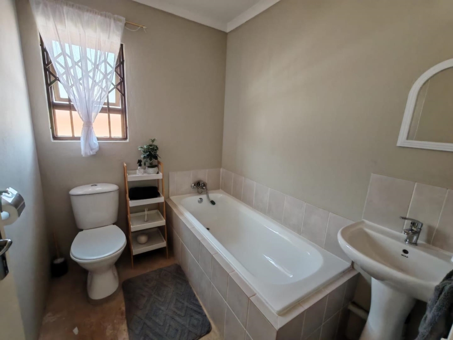 3 Bedroom Property for Sale in Albertsdal Gauteng