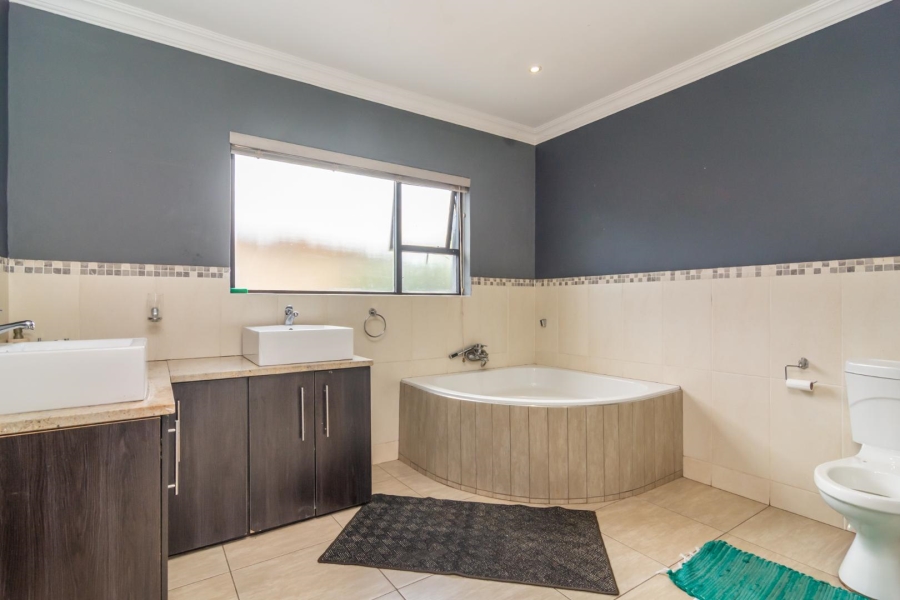 3 Bedroom Property for Sale in Homes Haven Gauteng