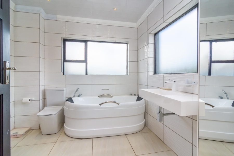 3 Bedroom Property for Sale in Homes Haven Gauteng