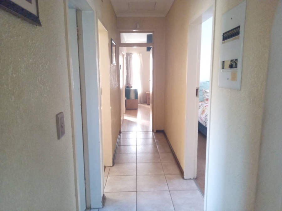 3 Bedroom Property for Sale in Brackenhurst Gauteng