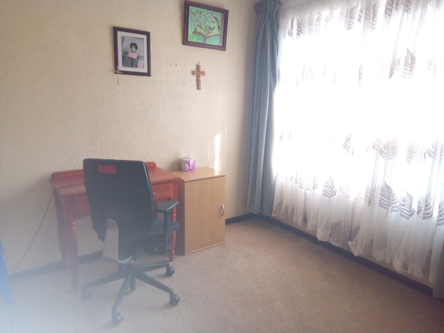 3 Bedroom Property for Sale in Brackenhurst Gauteng