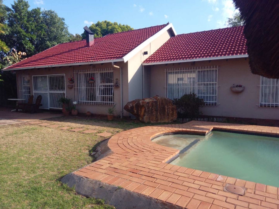 3 Bedroom Property for Sale in Brackenhurst Gauteng