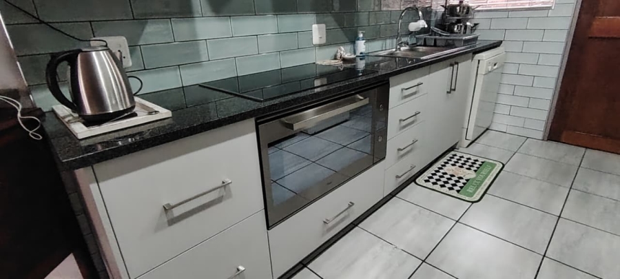 2 Bedroom Property for Sale in New Redruth Gauteng