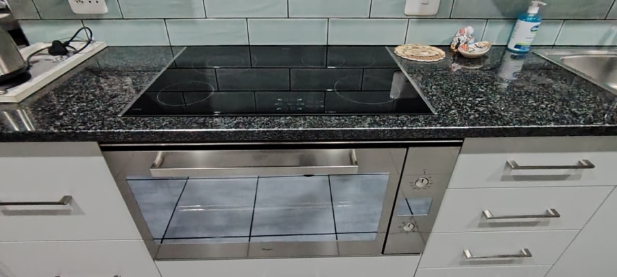 2 Bedroom Property for Sale in New Redruth Gauteng