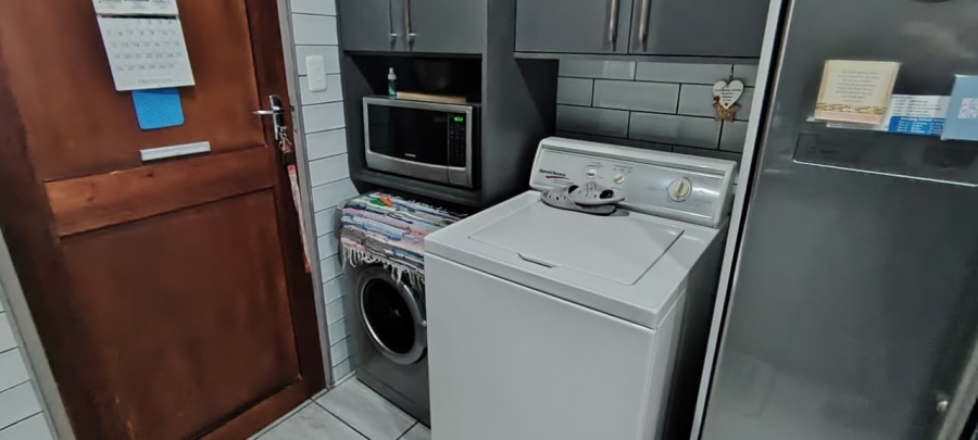 2 Bedroom Property for Sale in New Redruth Gauteng