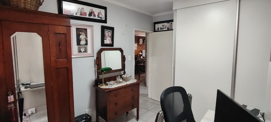 2 Bedroom Property for Sale in New Redruth Gauteng