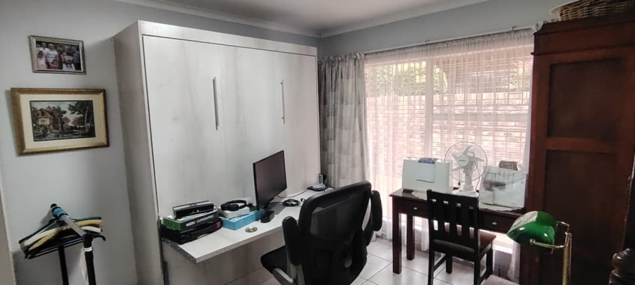 2 Bedroom Property for Sale in New Redruth Gauteng
