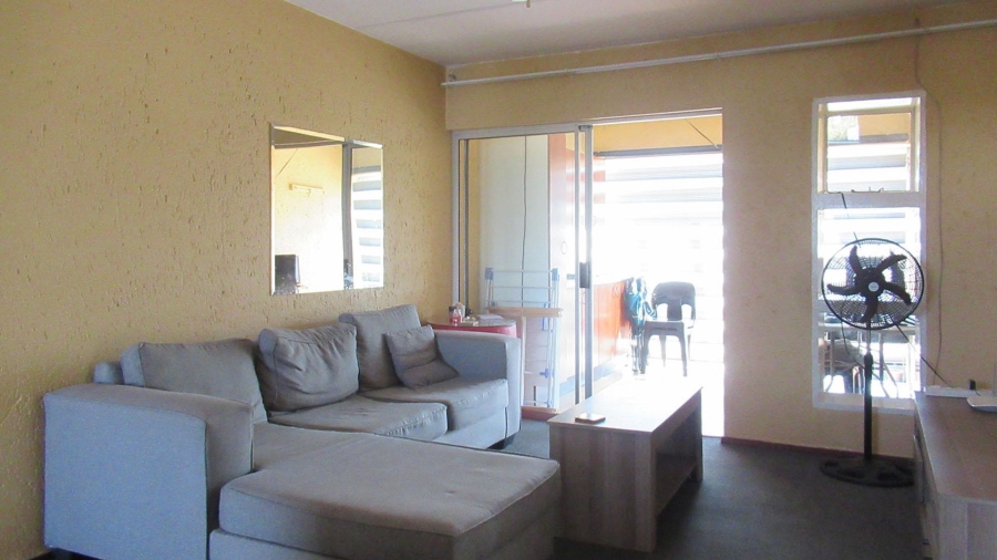 2 Bedroom Property for Sale in Mulbarton Gauteng