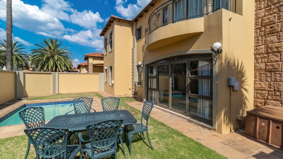 4 Bedroom Property for Sale in Beyerspark Gauteng