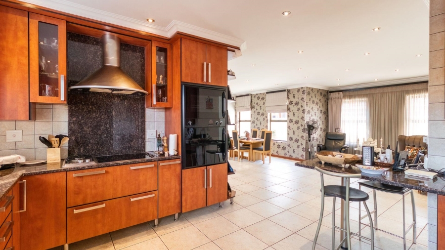 4 Bedroom Property for Sale in Beyerspark Gauteng