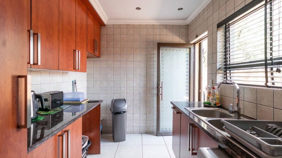 4 Bedroom Property for Sale in Beyerspark Gauteng