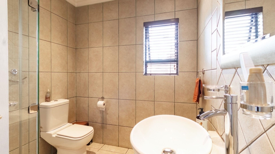 4 Bedroom Property for Sale in Beyerspark Gauteng