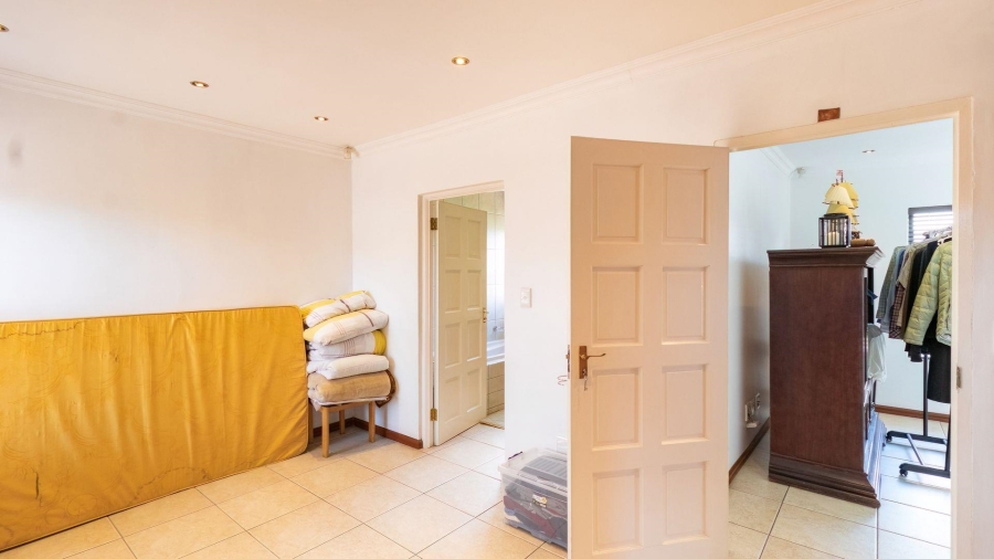 4 Bedroom Property for Sale in Beyerspark Gauteng