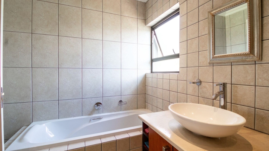 4 Bedroom Property for Sale in Beyerspark Gauteng