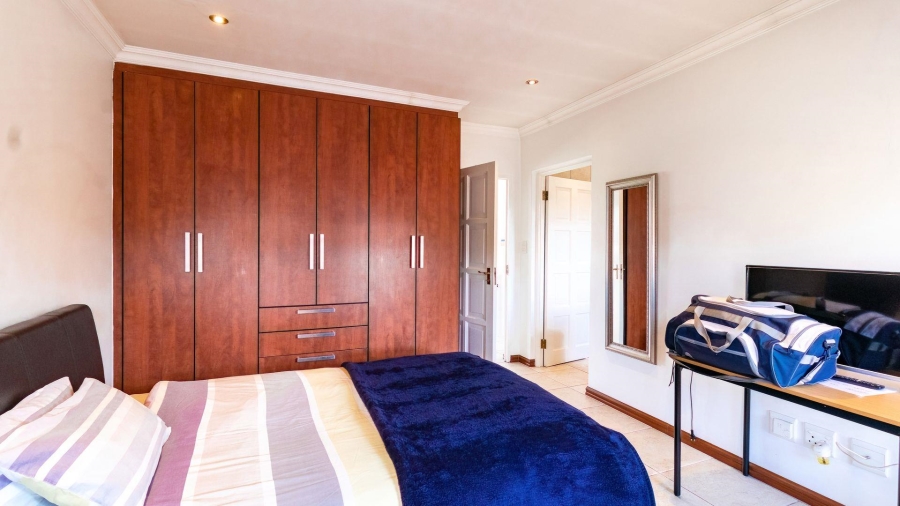 4 Bedroom Property for Sale in Beyerspark Gauteng