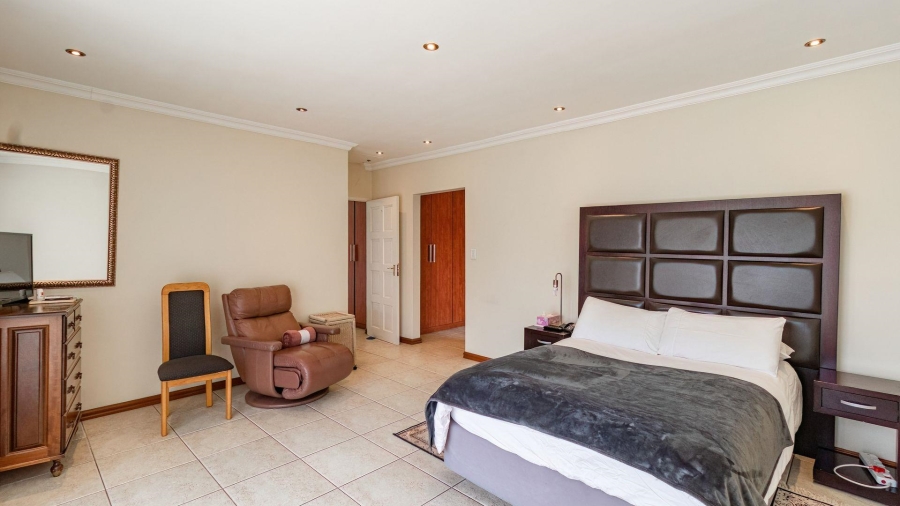 4 Bedroom Property for Sale in Beyerspark Gauteng