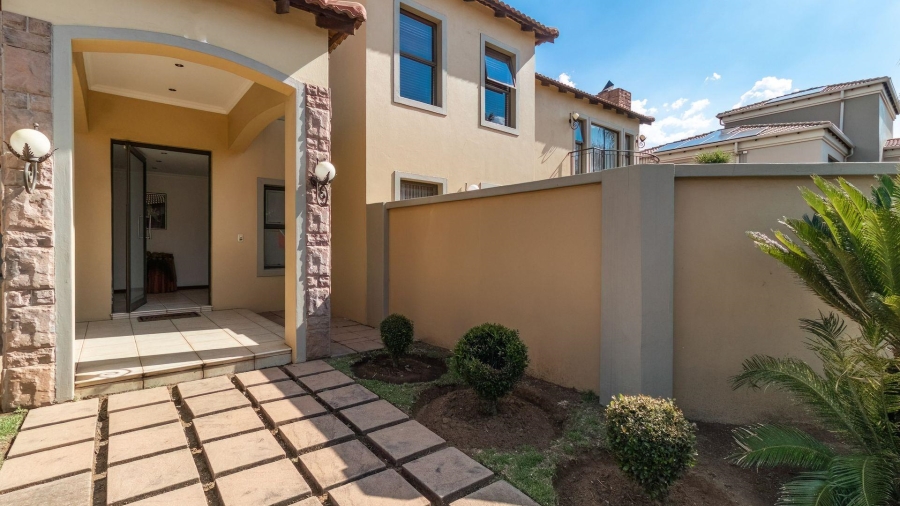 4 Bedroom Property for Sale in Beyerspark Gauteng