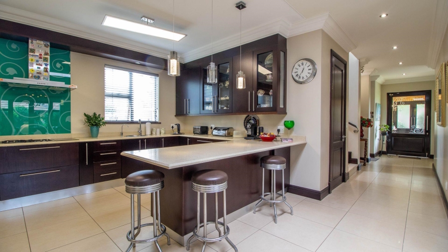 3 Bedroom Property for Sale in Lakefield Gauteng