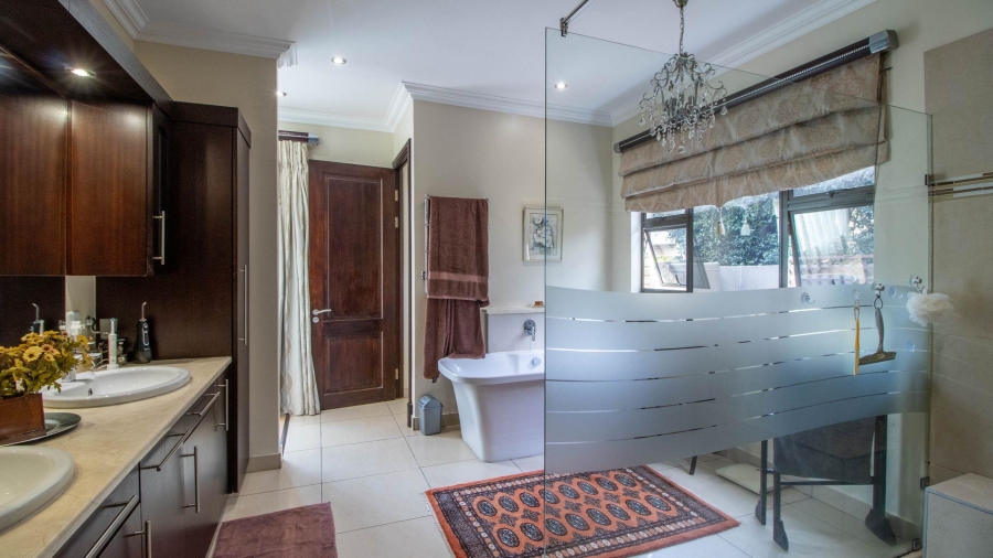 3 Bedroom Property for Sale in Lakefield Gauteng