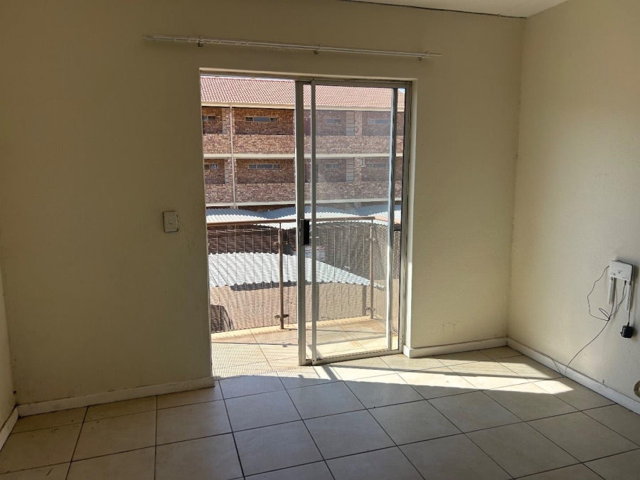 2 Bedroom Property for Sale in Lotus Gardens Gauteng