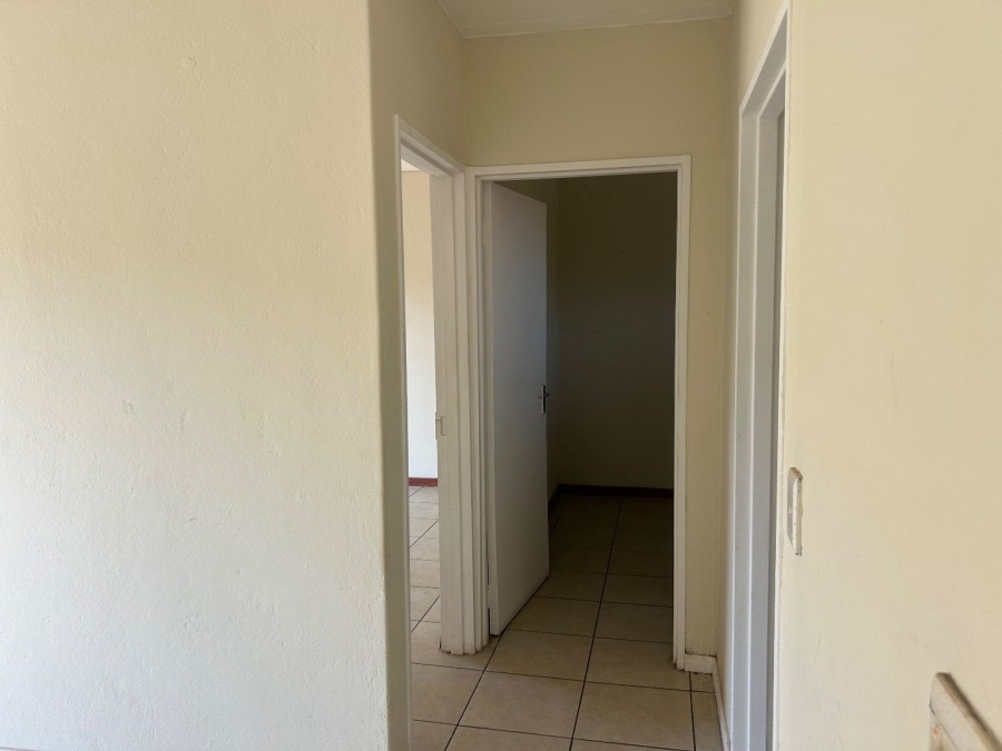 2 Bedroom Property for Sale in Lotus Gardens Gauteng