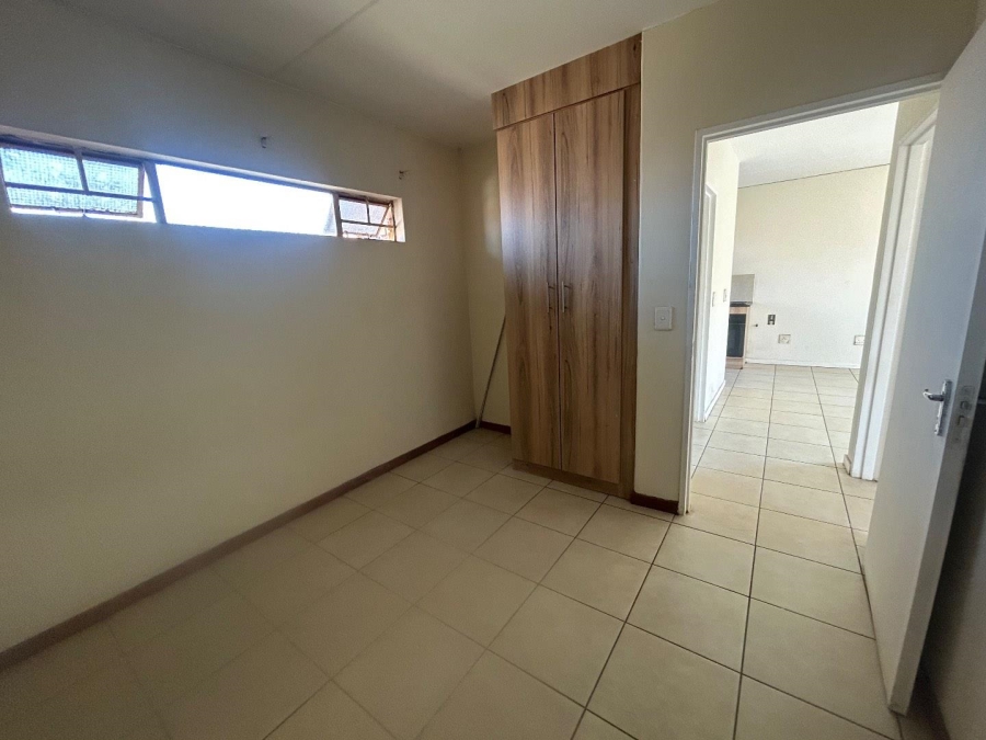 2 Bedroom Property for Sale in Lotus Gardens Gauteng