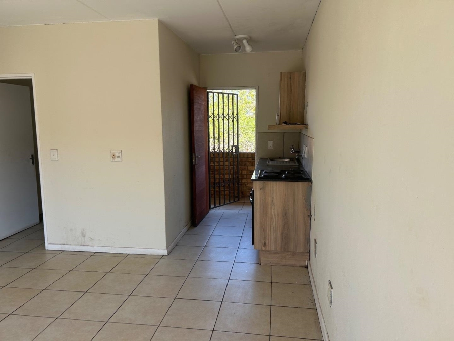 2 Bedroom Property for Sale in Lotus Gardens Gauteng