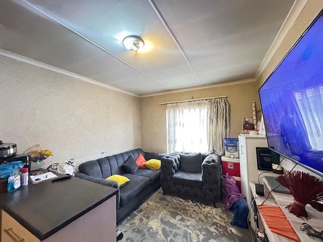 To Let 2 Bedroom Property for Rent in Olievenhoutbosch A H Gauteng