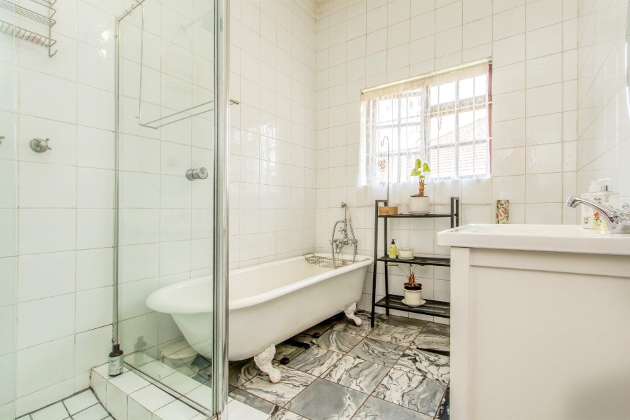 3 Bedroom Property for Sale in Greenside Gauteng