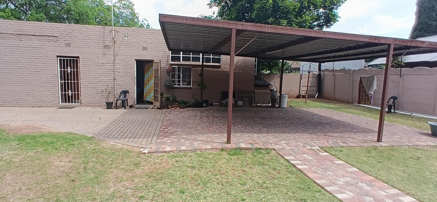 To Let 3 Bedroom Property for Rent in Cinderella Gauteng