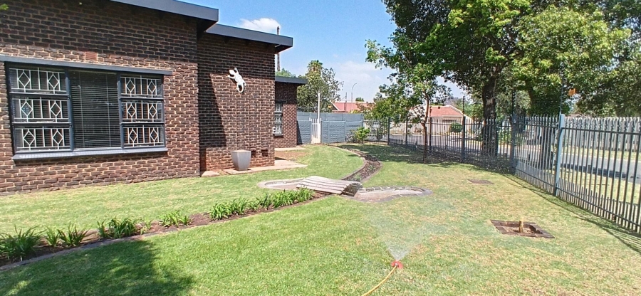 4 Bedroom Property for Sale in Sunward Park Gauteng