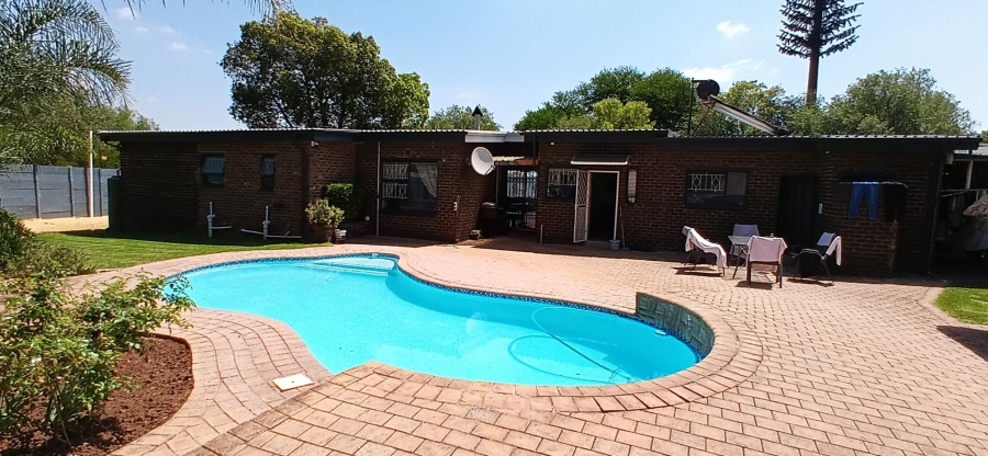4 Bedroom Property for Sale in Sunward Park Gauteng