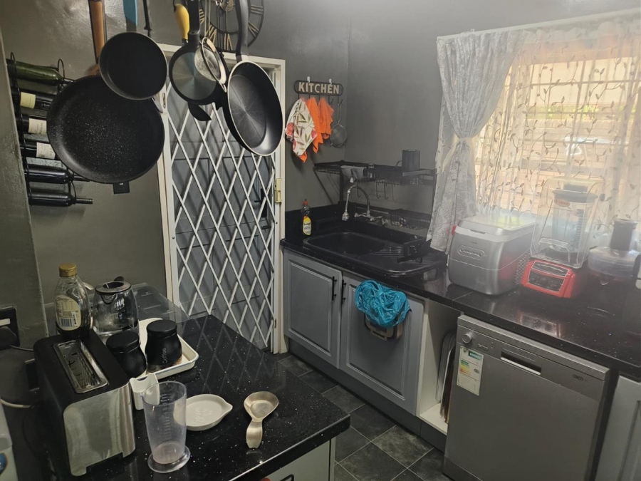 To Let 3 Bedroom Property for Rent in Weavind Park Gauteng