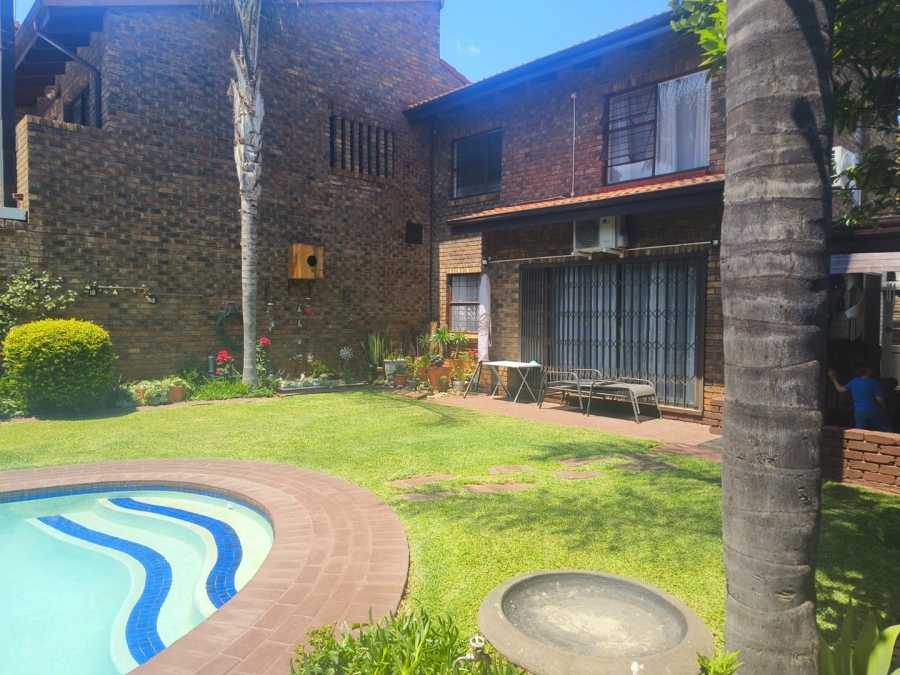To Let 3 Bedroom Property for Rent in Weavind Park Gauteng