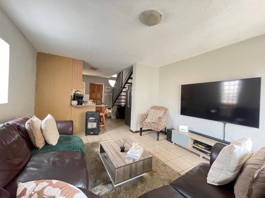 2 Bedroom Property for Sale in Birchleigh Gauteng
