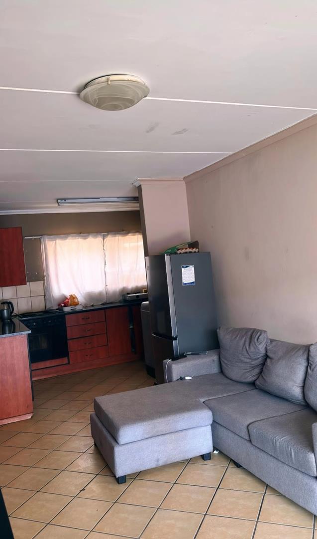 2 Bedroom Property for Sale in Halfway House Gauteng