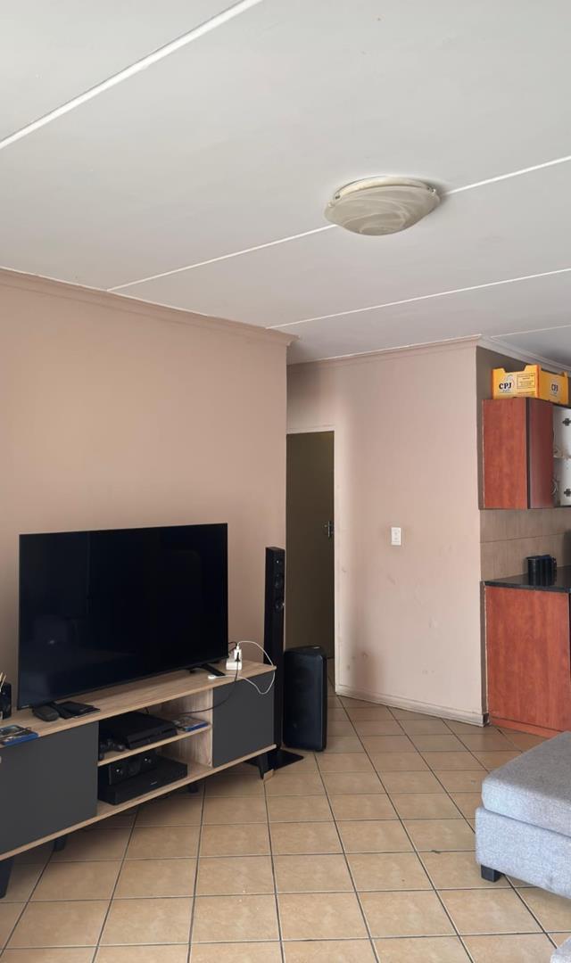2 Bedroom Property for Sale in Halfway House Gauteng
