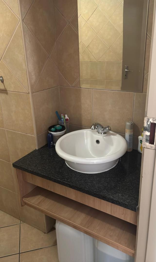 2 Bedroom Property for Sale in Halfway House Gauteng