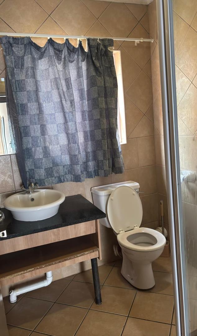 2 Bedroom Property for Sale in Halfway House Gauteng