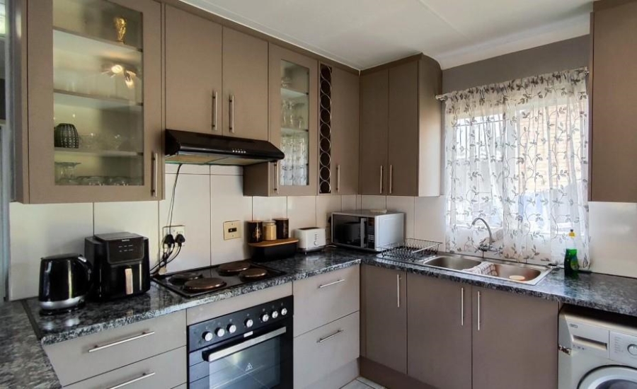 2 Bedroom Property for Sale in Terenure Gauteng