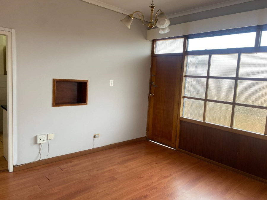 To Let 2 Bedroom Property for Rent in Monument Gauteng