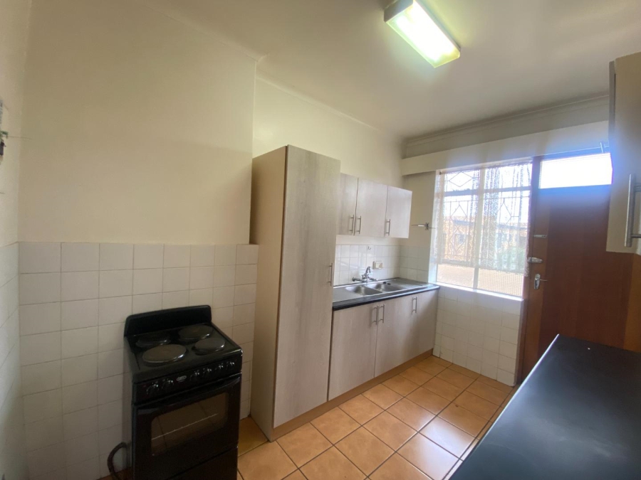 To Let 2 Bedroom Property for Rent in Monument Gauteng