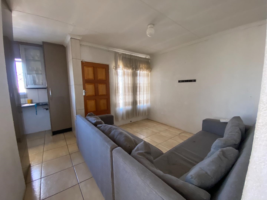 To Let 2 Bedroom Property for Rent in Groblerpark Gauteng
