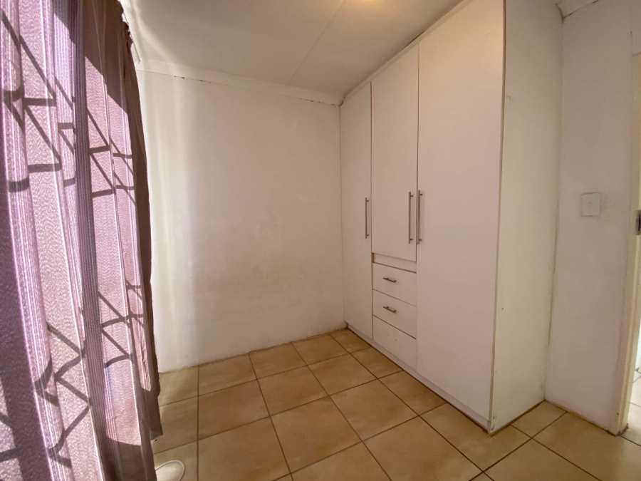 To Let 2 Bedroom Property for Rent in Groblerpark Gauteng