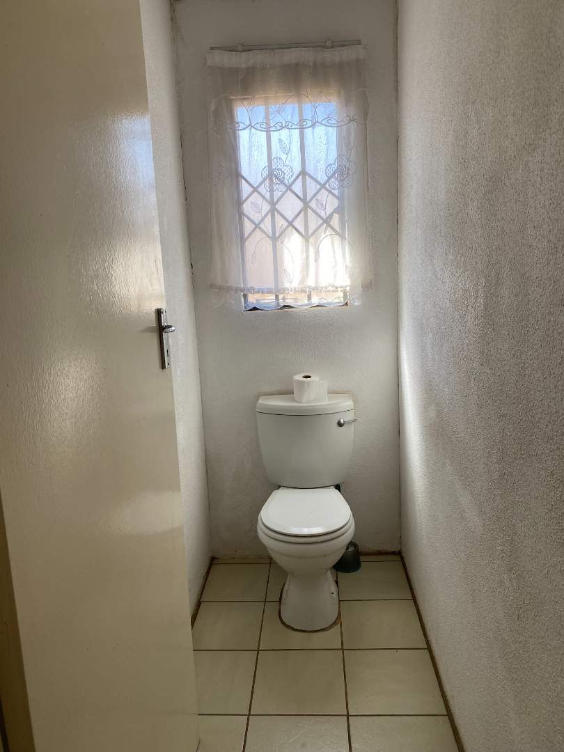 To Let 2 Bedroom Property for Rent in Groblerpark Gauteng