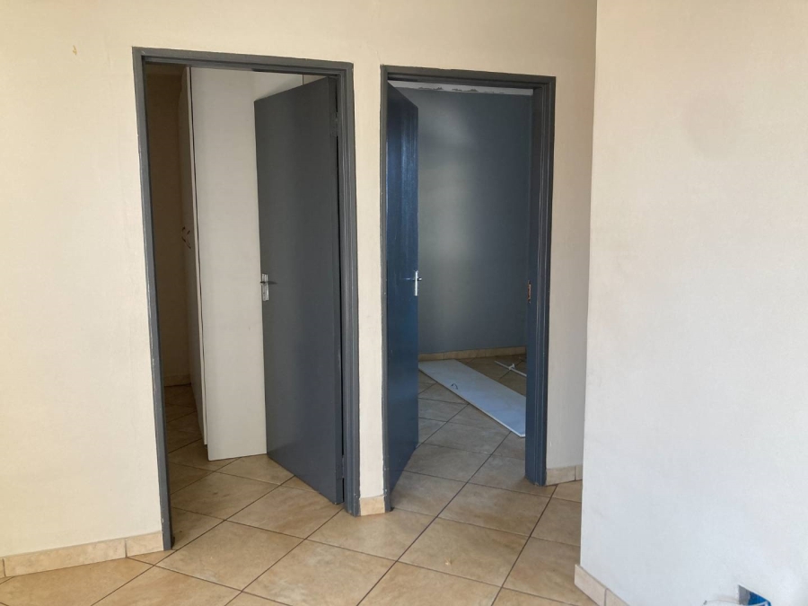 2 Bedroom Property for Sale in Jabulani Gauteng