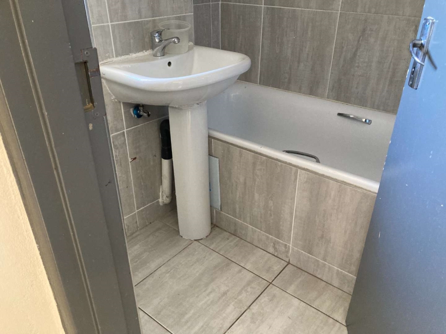 2 Bedroom Property for Sale in Jabulani Gauteng