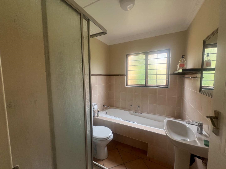 To Let 4 Bedroom Property for Rent in Lonehill Gauteng