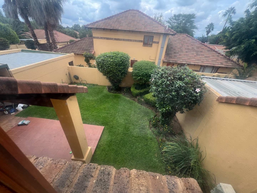 To Let 4 Bedroom Property for Rent in Lonehill Gauteng