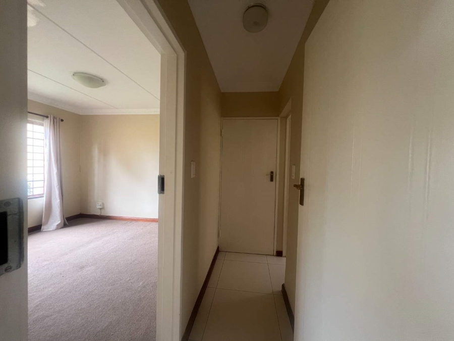 To Let 4 Bedroom Property for Rent in Lonehill Gauteng